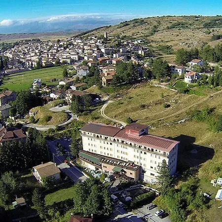 Hotell Caldora Rocca di Mezzo