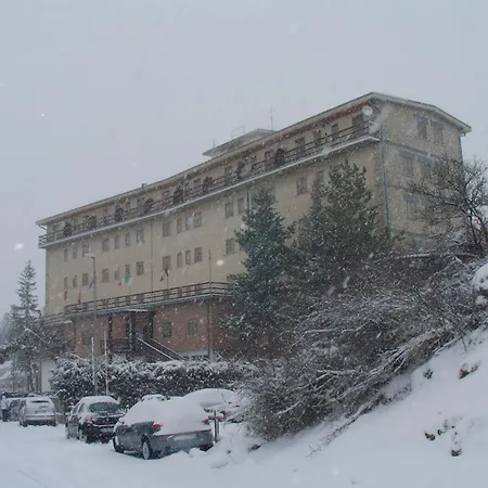 Caldora Hotel Rocca di Mezzo