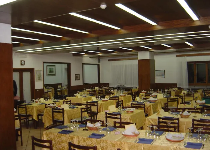 Отель Caldora Рокка-ди-Меццо